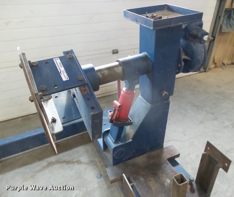 image for item DI9566 Engine stand