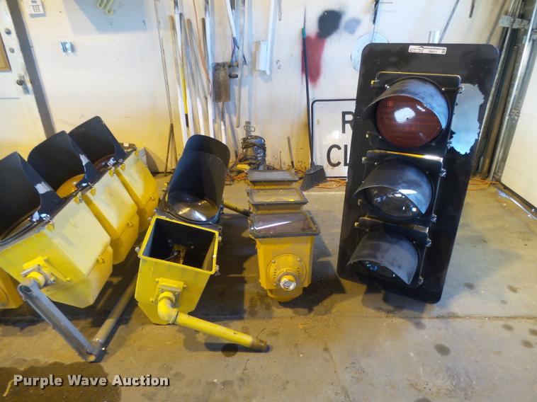 image for item DI9571 McCain Traffic Supply street lights