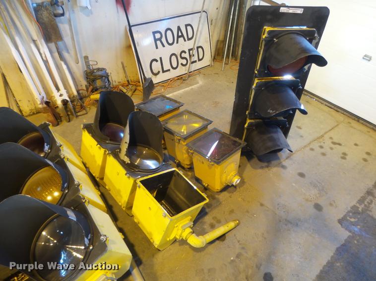 image for item DI9571 McCain Traffic Supply street lights