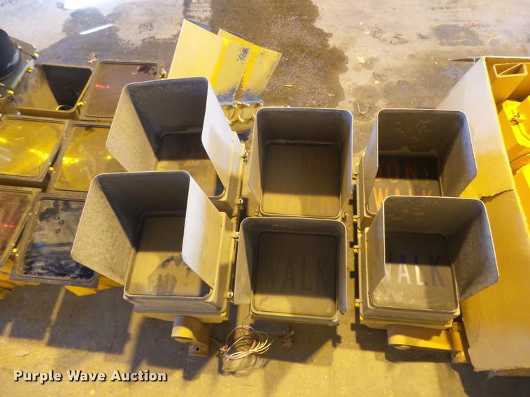 image for item DI9571 McCain Traffic Supply street lights