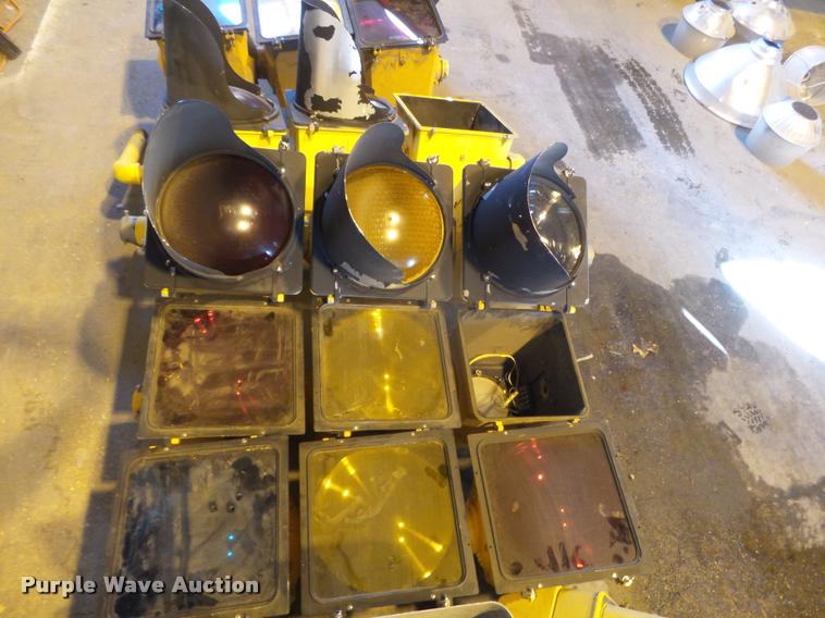 image for item DI9571 McCain Traffic Supply street lights