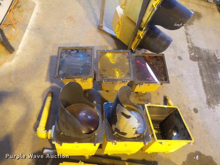 image for item DI9571 McCain Traffic Supply street lights