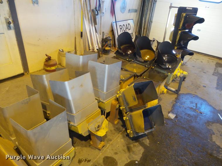 image for item DI9571 McCain Traffic Supply street lights