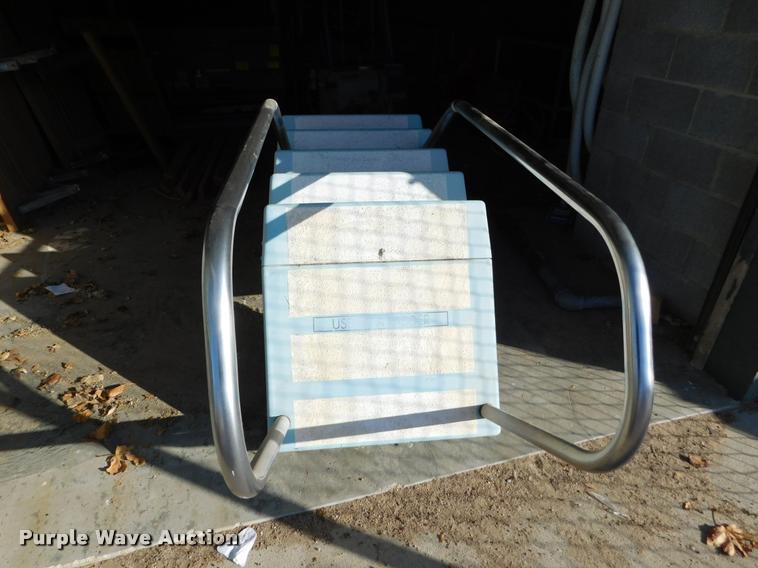 image for item DI9575 Pool supplies