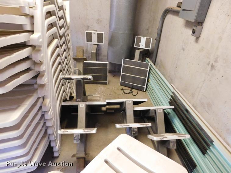 image for item DI9575 Pool supplies