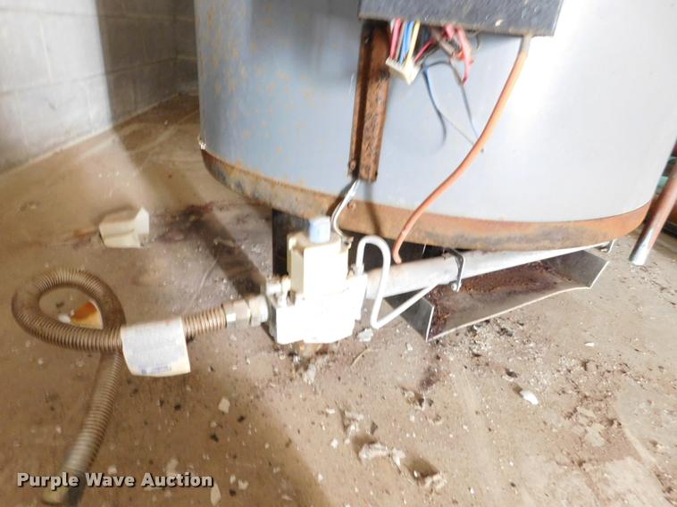 image for item DI9579 Rehm Rudd G100-200 water heater