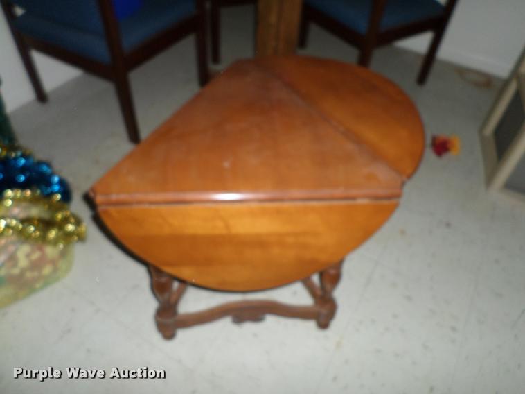 image for item F1133 Furniture