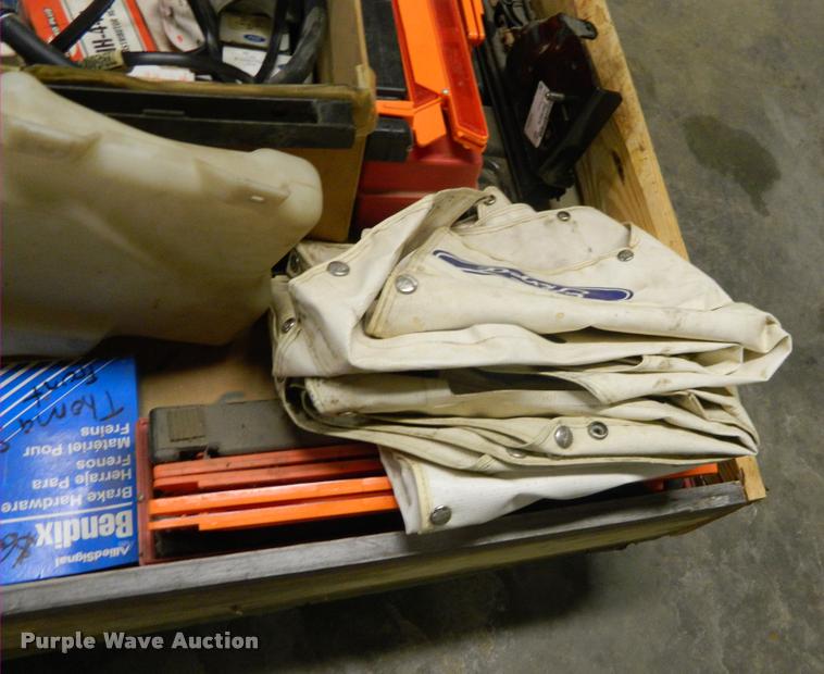 image for item J8800 Ford bus parts