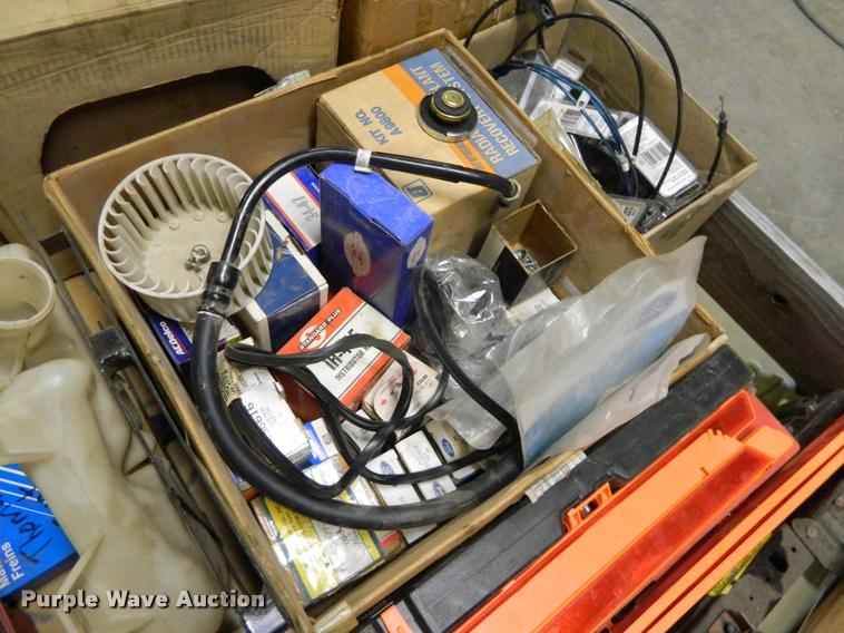 image for item J8800 Ford bus parts