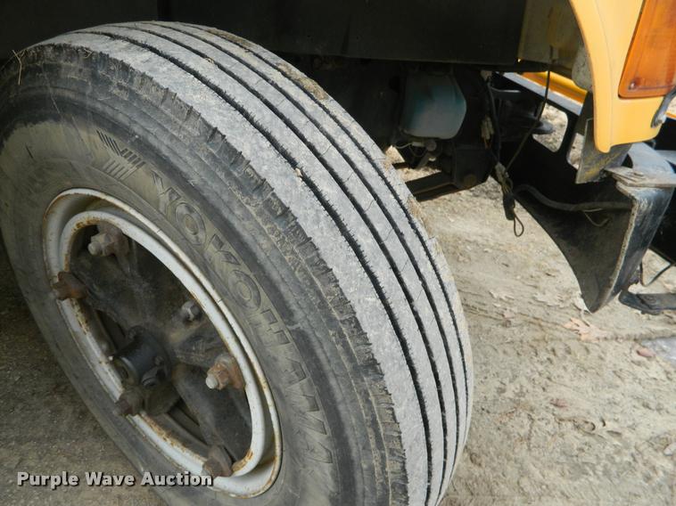 image for item J8801 1998 International 3800 Am Tran school bus