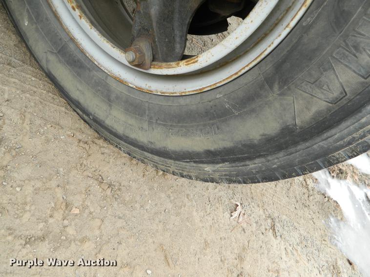 image for item J8801 1998 International 3800 Am Tran school bus