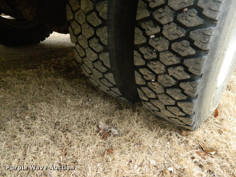 image for item J8801 1998 International 3800 Am Tran school bus