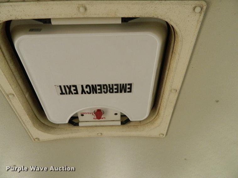 image for item J8801 1998 International 3800 Am Tran school bus