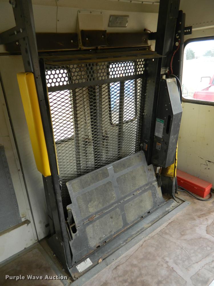 image for item J8801 1998 International 3800 Am Tran school bus