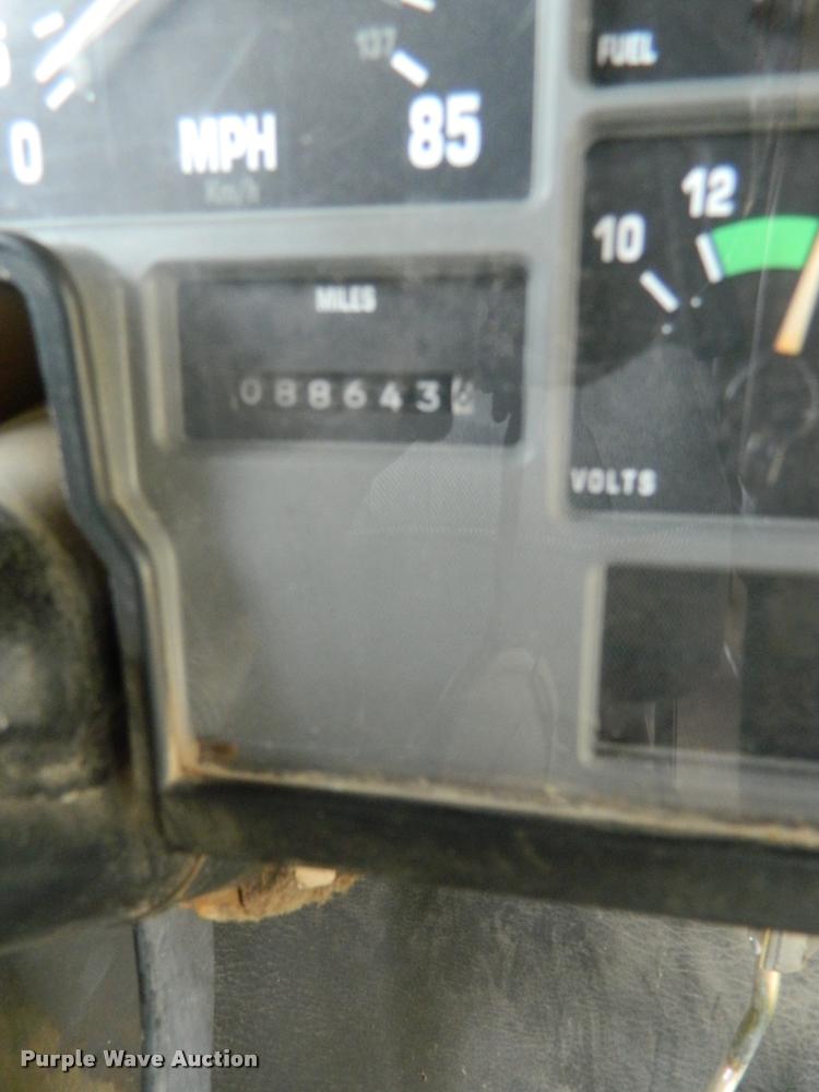 image for item J8801 1998 International 3800 Am Tran school bus