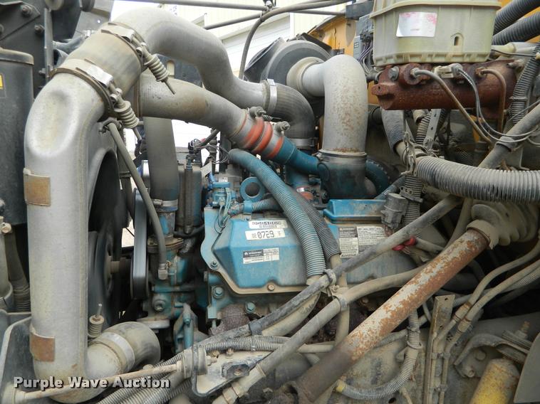 image for item J8801 1998 International 3800 Am Tran school bus