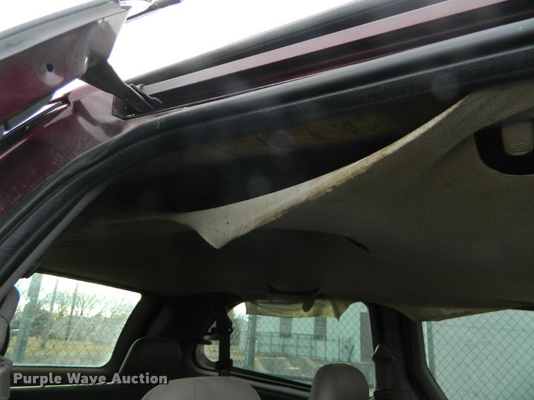 image for item J8812 2003 Dodge Grand Caravan van