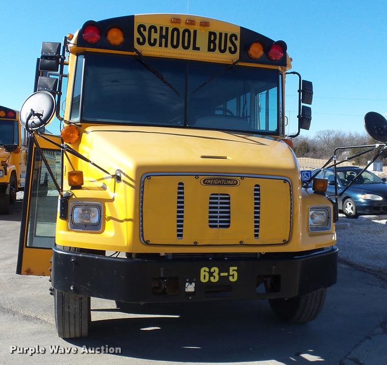 image for item K8045 2005 Freightliner FS65 Thomas school bus