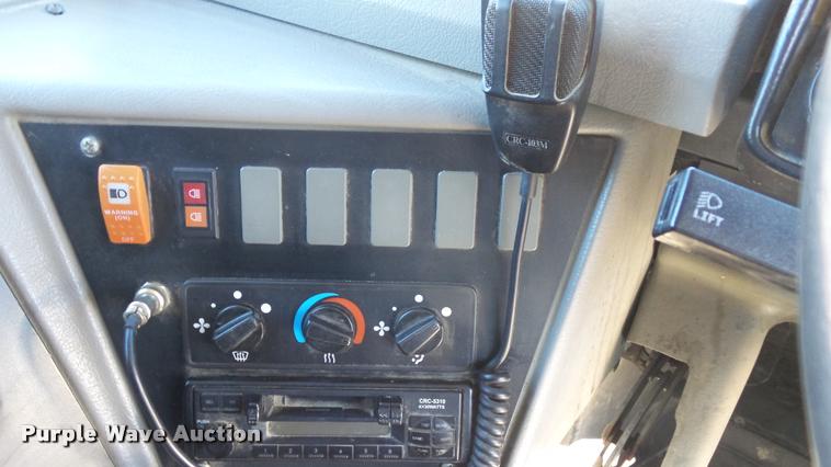 image for item K8045 2005 Freightliner FS65 Thomas school bus