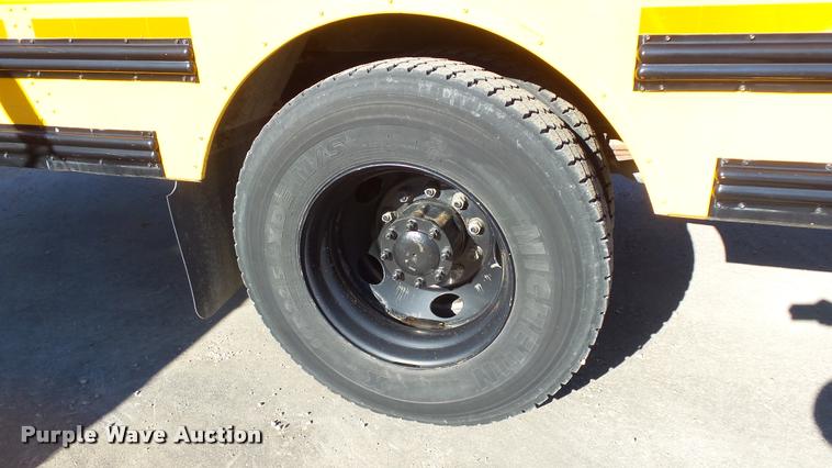 image for item K8045 2005 Freightliner FS65 Thomas school bus