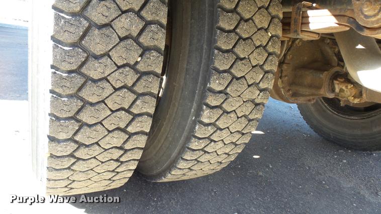 image for item K8045 2005 Freightliner FS65 Thomas school bus