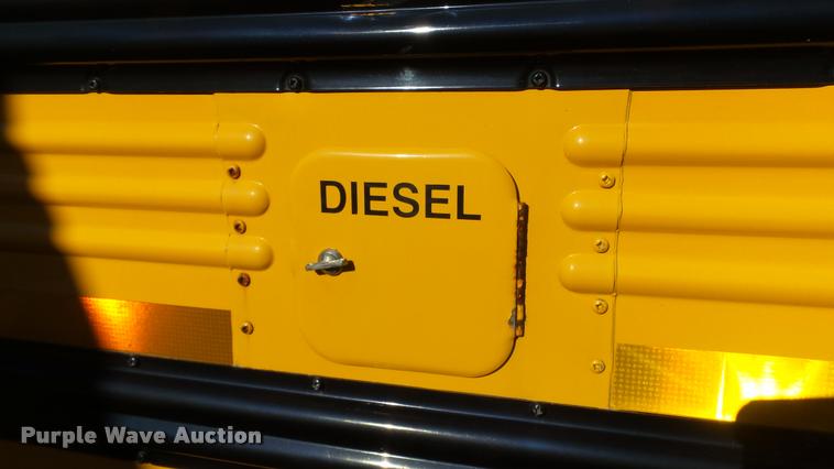 image for item K8045 2005 Freightliner FS65 Thomas school bus