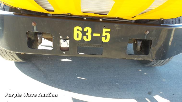 image for item K8045 2005 Freightliner FS65 Thomas school bus