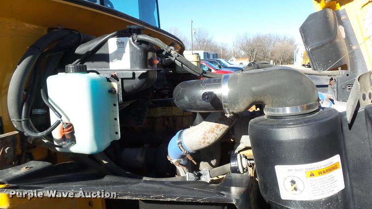 image for item K8045 2005 Freightliner FS65 Thomas school bus