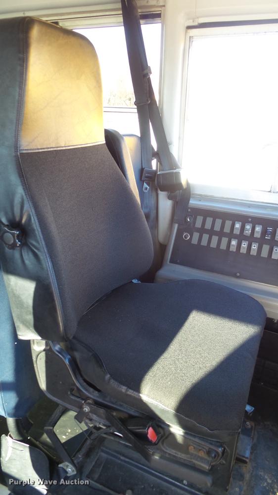 image for item K8048 2005 Freightliner FS65 Thomas school bus