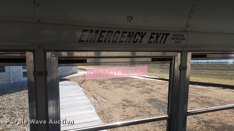 image for item K8048 2005 Freightliner FS65 Thomas school bus