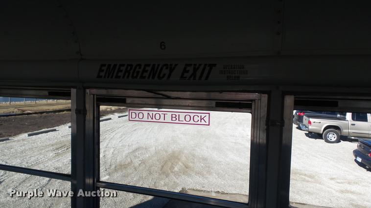 image for item K8048 2005 Freightliner FS65 Thomas school bus