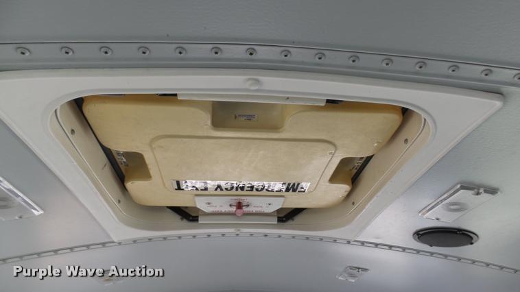 image for item K8048 2005 Freightliner FS65 Thomas school bus