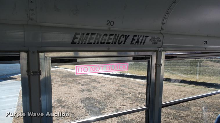 image for item K8048 2005 Freightliner FS65 Thomas school bus