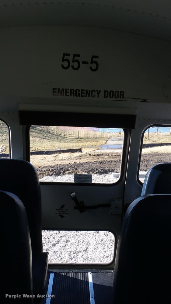 image for item K8048 2005 Freightliner FS65 Thomas school bus