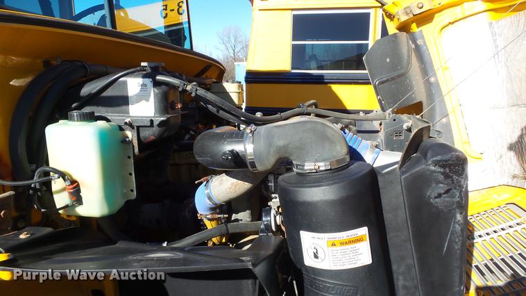 image for item K8048 2005 Freightliner FS65 Thomas school bus