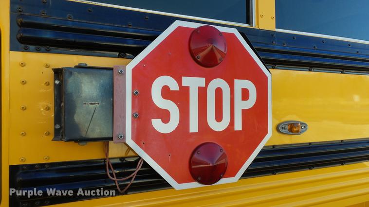 image for item K8048 2005 Freightliner FS65 Thomas school bus