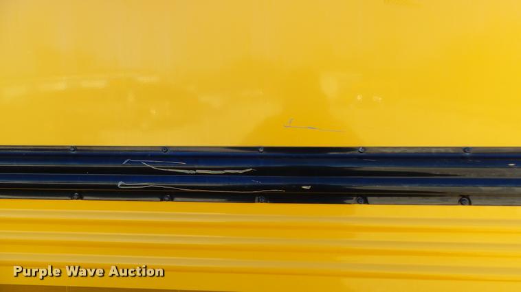 image for item K8048 2005 Freightliner FS65 Thomas school bus