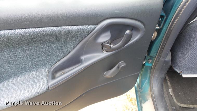 image for item K8049 1999 Chevrolet Cavalier