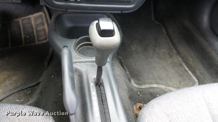 image for item K8049 1999 Chevrolet Cavalier