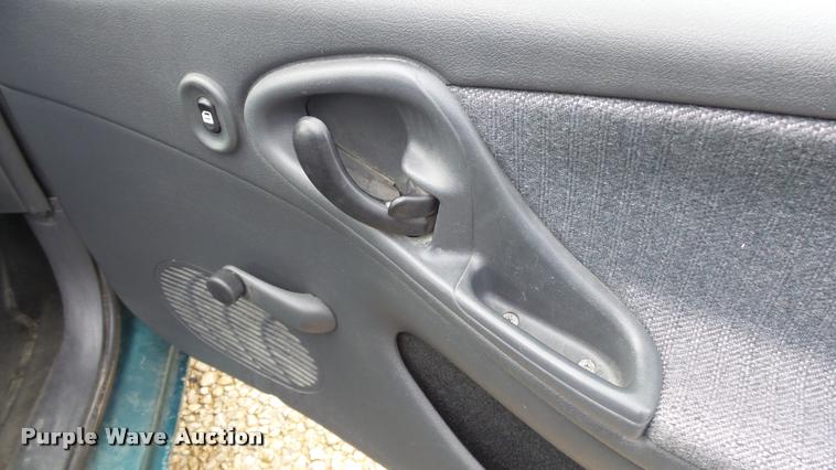 image for item K8049 1999 Chevrolet Cavalier