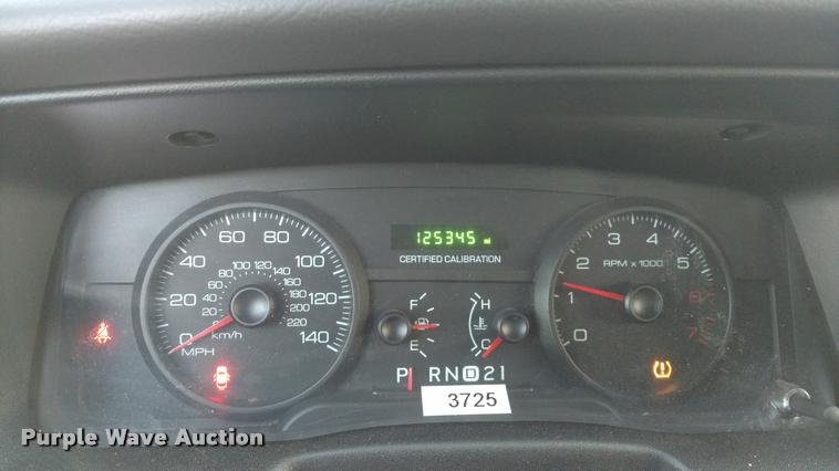 image for item L3928 2009 Ford Crown Victoria Police Interceptor