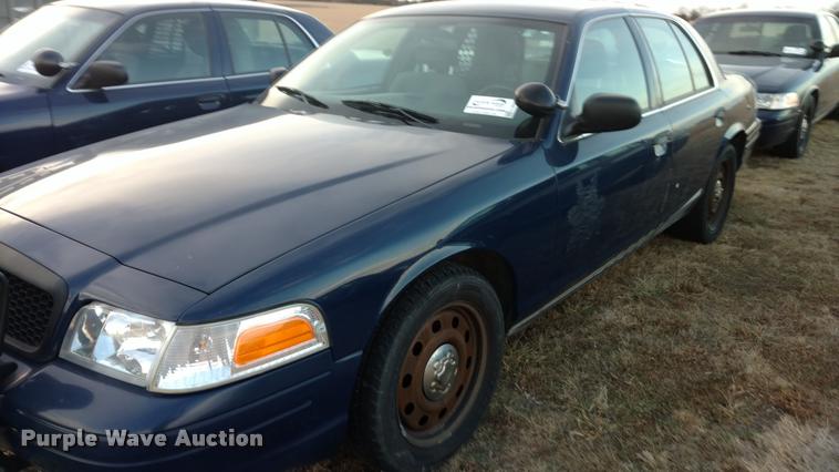 image for item L3928 2009 Ford Crown Victoria Police Interceptor