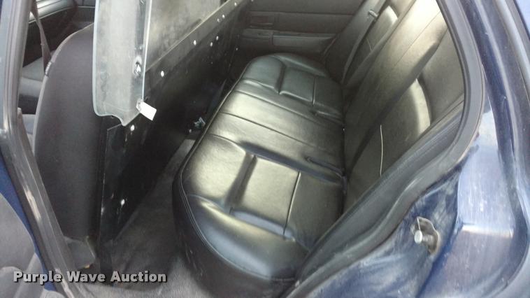 image for item L3929 2010 Ford Crown Victoria Police Interceptor