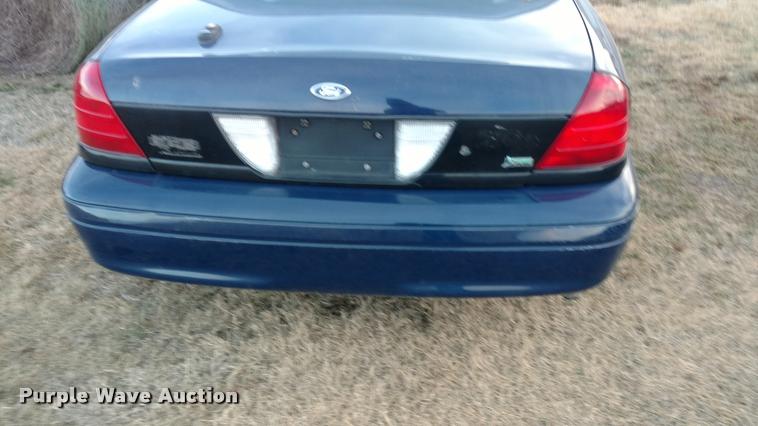 image for item L3929 2010 Ford Crown Victoria Police Interceptor