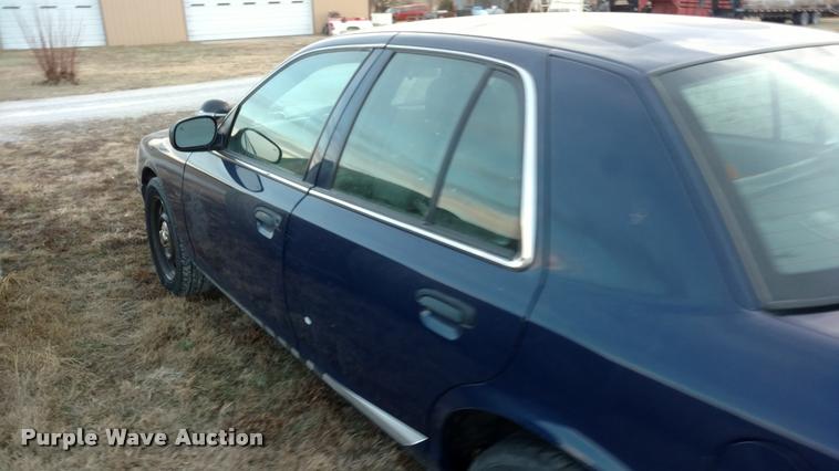 image for item L3929 2010 Ford Crown Victoria Police Interceptor