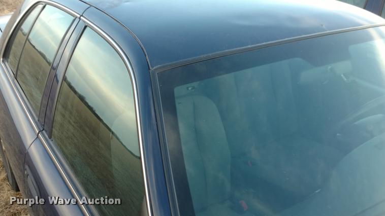 image for item L3931 2011 Ford Crown Victoria Police Interceptor