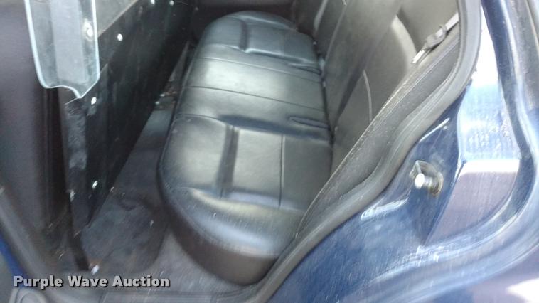 image for item L3932 2009 Ford Crown Victoria Police Interceptor