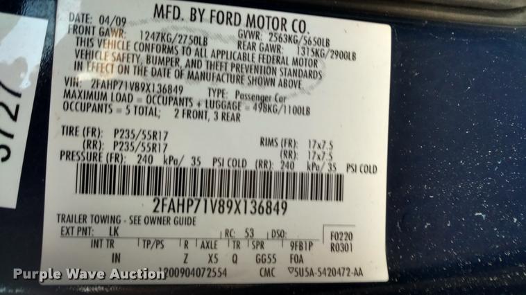 image for item L3932 2009 Ford Crown Victoria Police Interceptor