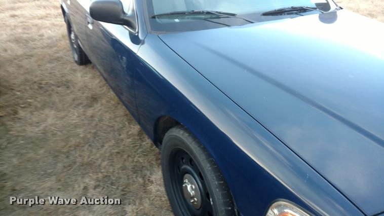 image for item L3932 2009 Ford Crown Victoria Police Interceptor