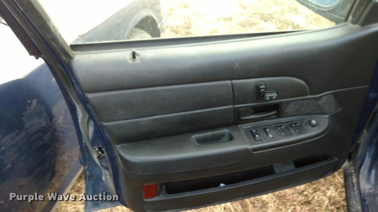 image for item L3933 2011 Ford Crown Victoria Police Interceptor